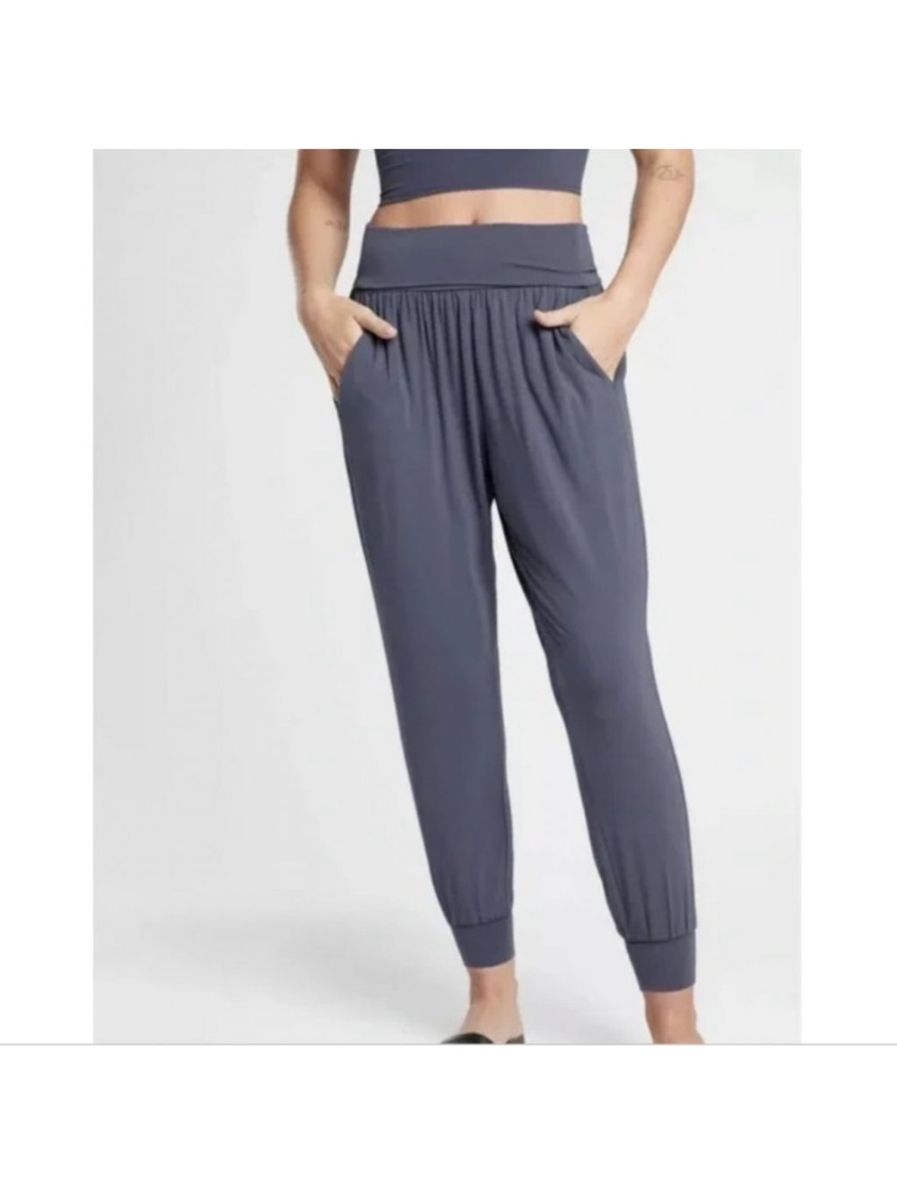 Athleta midievel slate violet studio jogger pants small